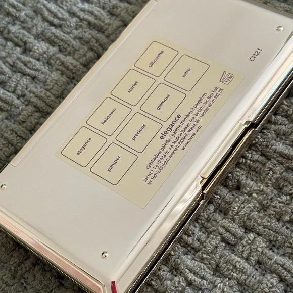 NEW NEW NEW Tarte Eyeshadow Palette with Rich Plum and Neutral Tones - Picture 4 of 5